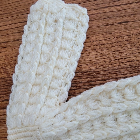 Vintage Handmade Knit Baby Sweater and Bonnet Set - Picture 4 of 11